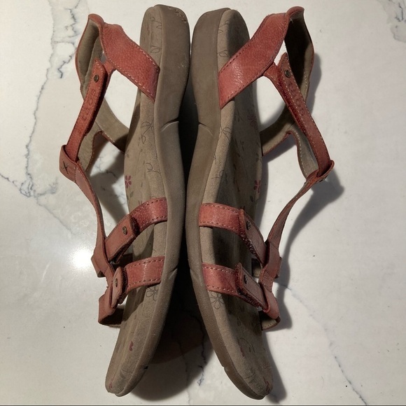 TAOS Sz 11 Trophy 2 Leather Strappy Sandal - Picture 6 of 9